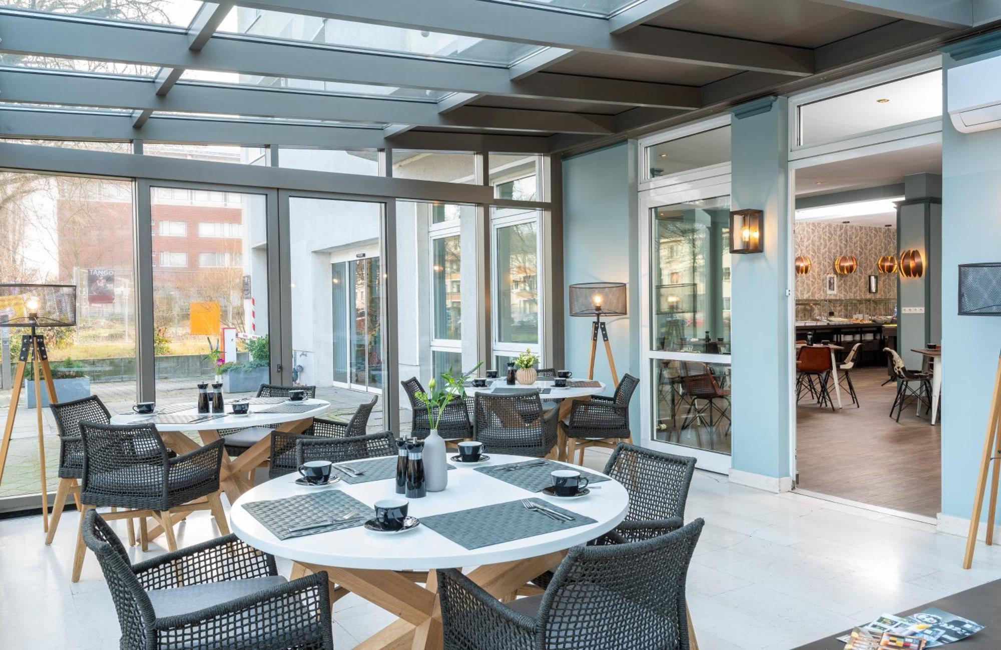 Leonardo Boutique South Hotel 4*